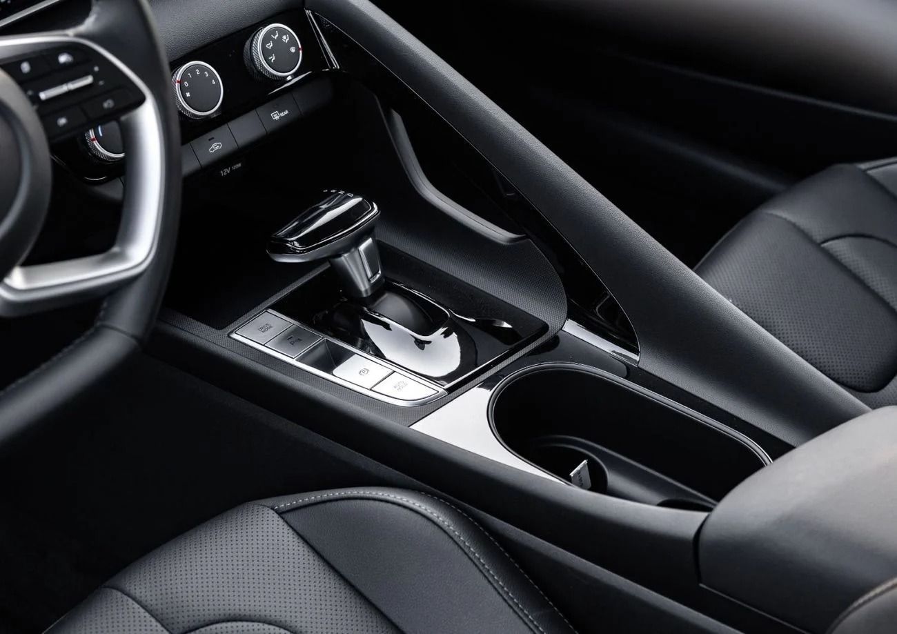 هيونداي إلانترا