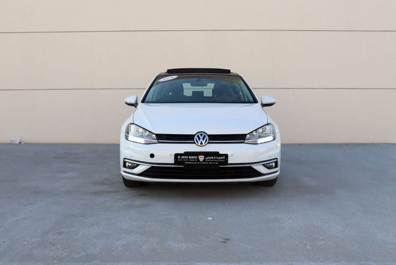 فولكس واجن جولف فولكس واجن جولف - 2018 - خليجى - بدون حوادث -  عدد(3)سلندر - بمحرك 1.0L -3  بحاله ممتازه من الداخل و