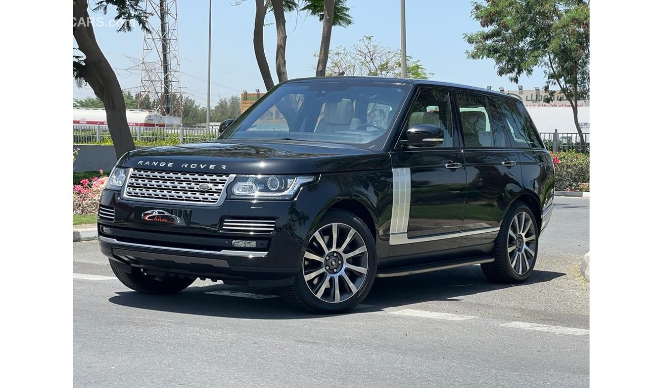 Land Rover Range Rover Vogue SE Supercharged RANGE ROVER VOGUE SE 2015 GCC SUPERCHARGED WITH WARRANTY SERVICE HISTORY