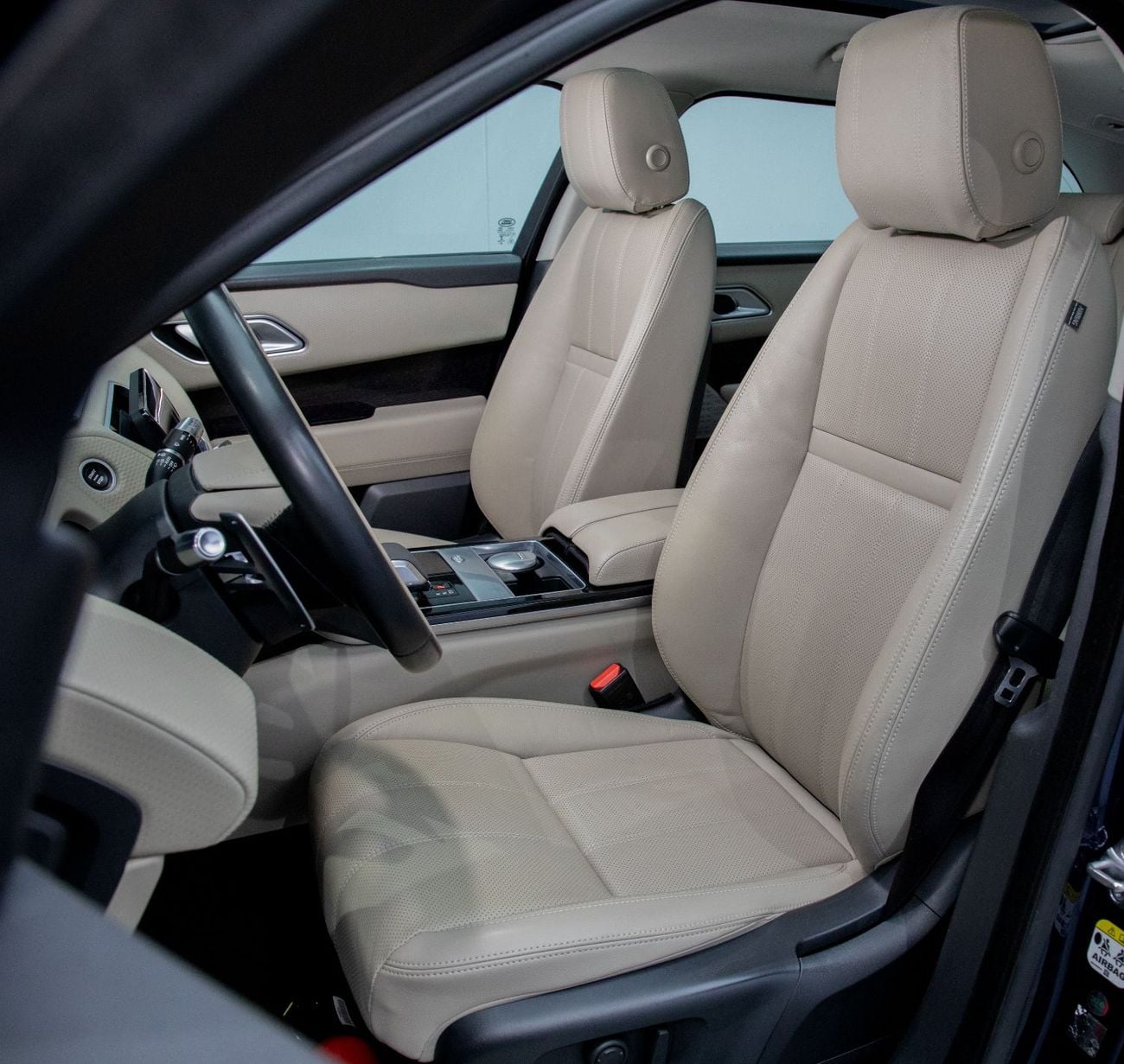لاند روفر رينج روفر فيلار P250 R-Dynamic SE 2.0L