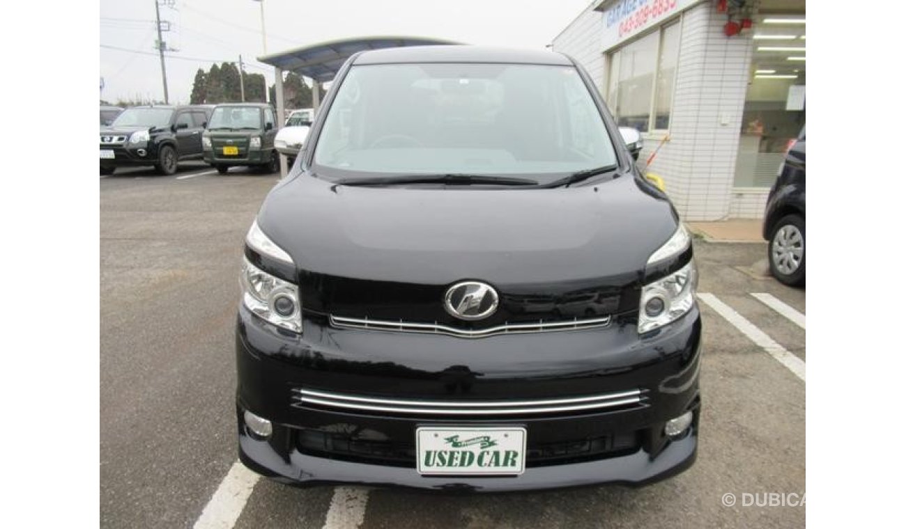 Toyota Voxy ZRR70W