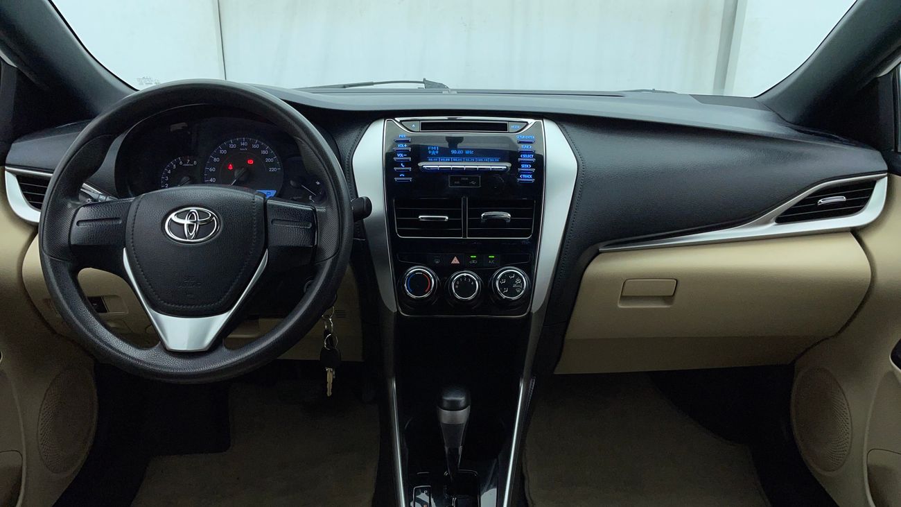 تويوتا يارس E 1.5 | بدون دفعة مقدمة | اختبار قيادة مجاني للمنزل