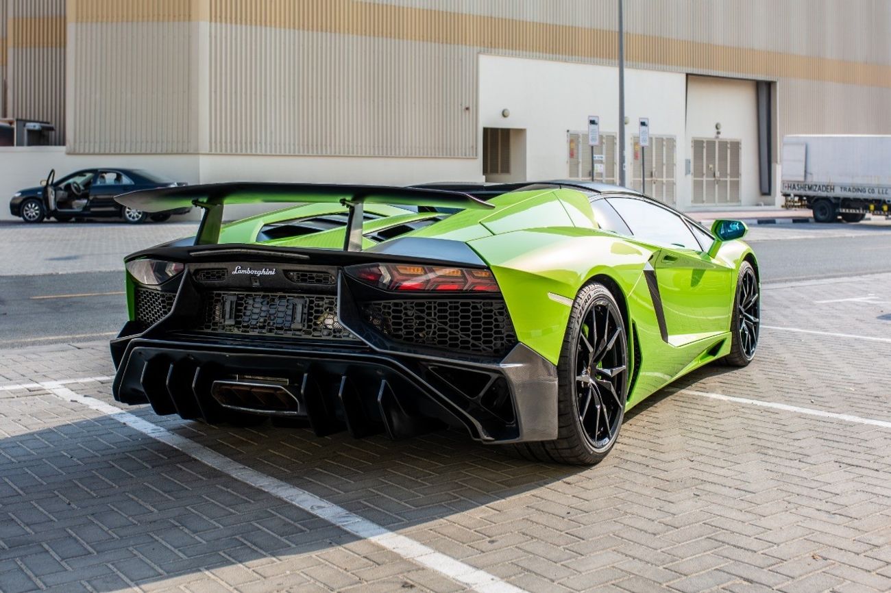 Lamborghini Aventador LP700