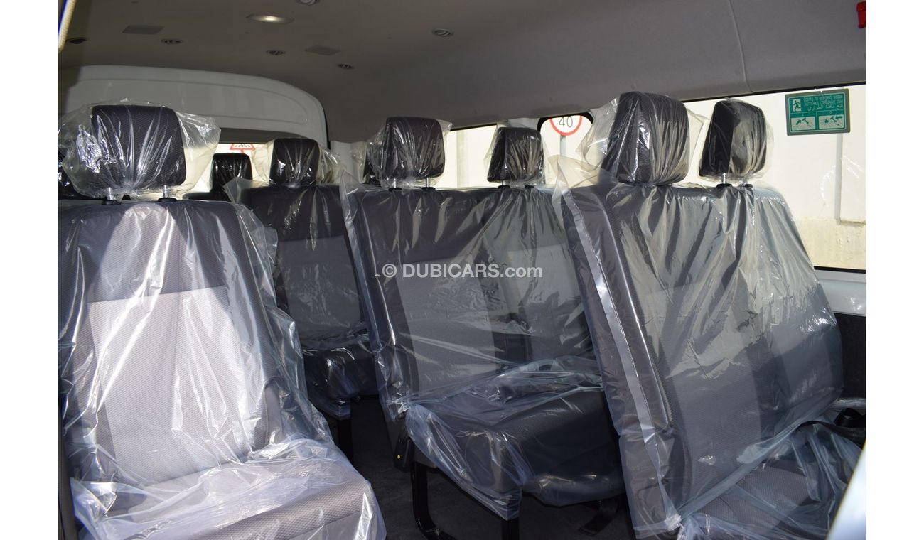 تويوتا هاياس Toyota Hiace Highroof Bus  3.5L A/T, Model:2023. Only done 12000 km