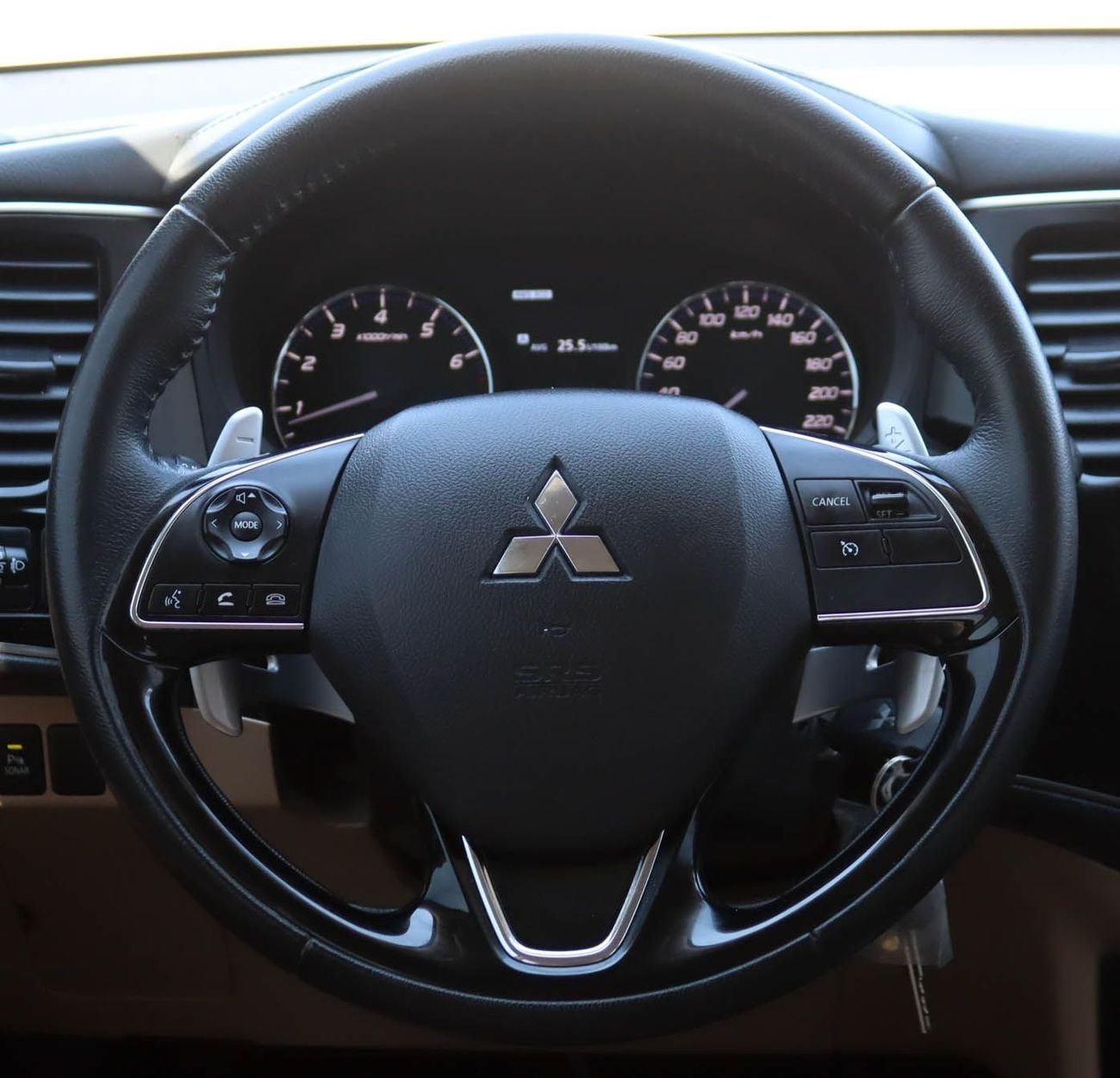 Mitsubishi Outlander GLX Mitsubishi Outlander | 2.5 L | 2022 | GCC | Accident-Free |  In Excellent Condition | 958 P.M