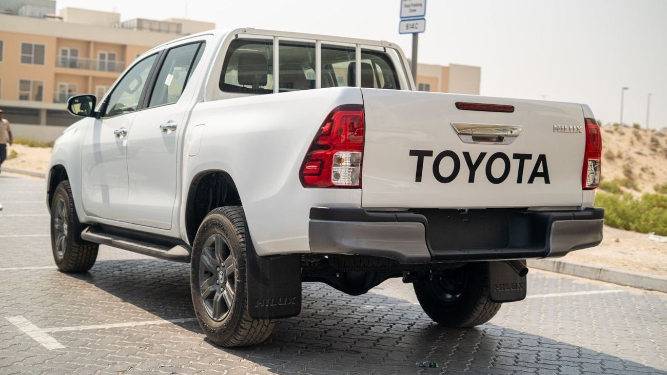 تويوتا هيلوكس SGLX S GLX 2.4L 4WD M/T 2025YM