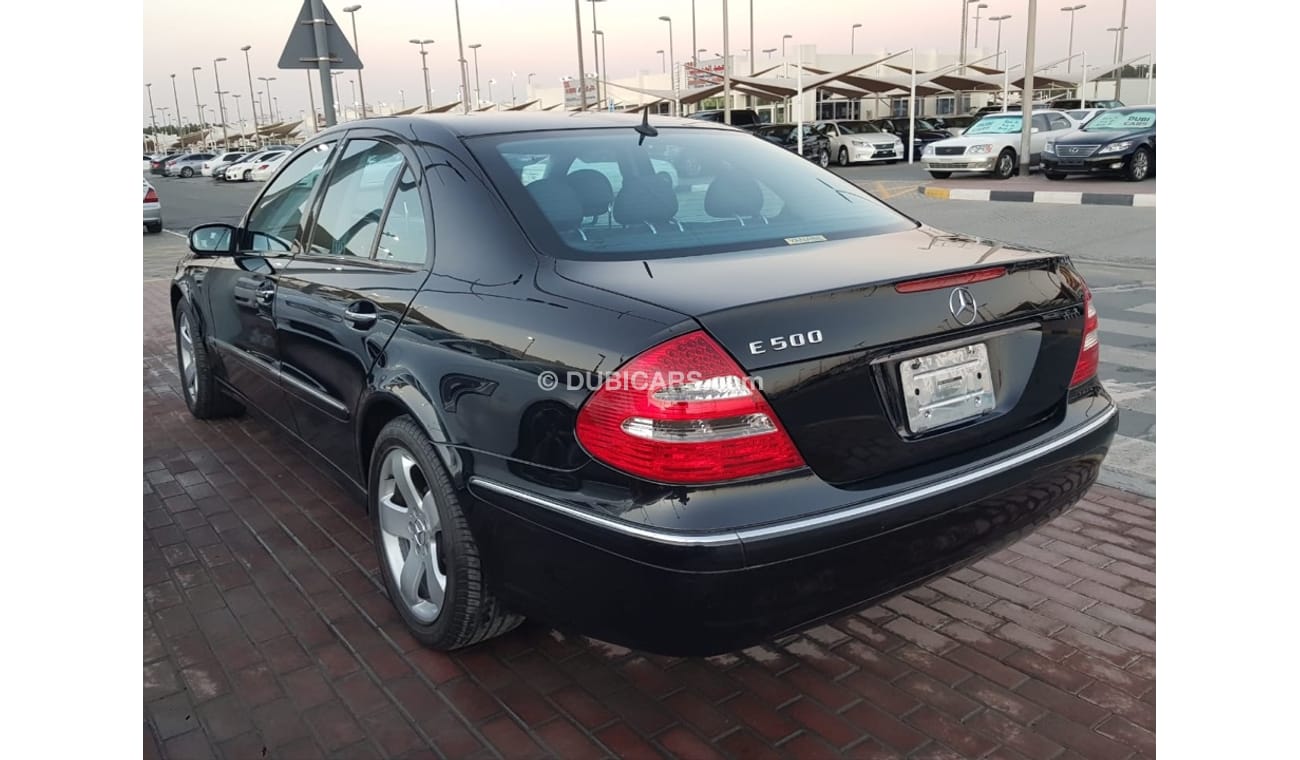 مرسيدس بنز E 500 موديل 2005وارد اليابان السياره حاله ممتازه جدا فل اوبشن فتحه وجلد وتحكم كهربي كامل ومتبت سرعه ونفيجش