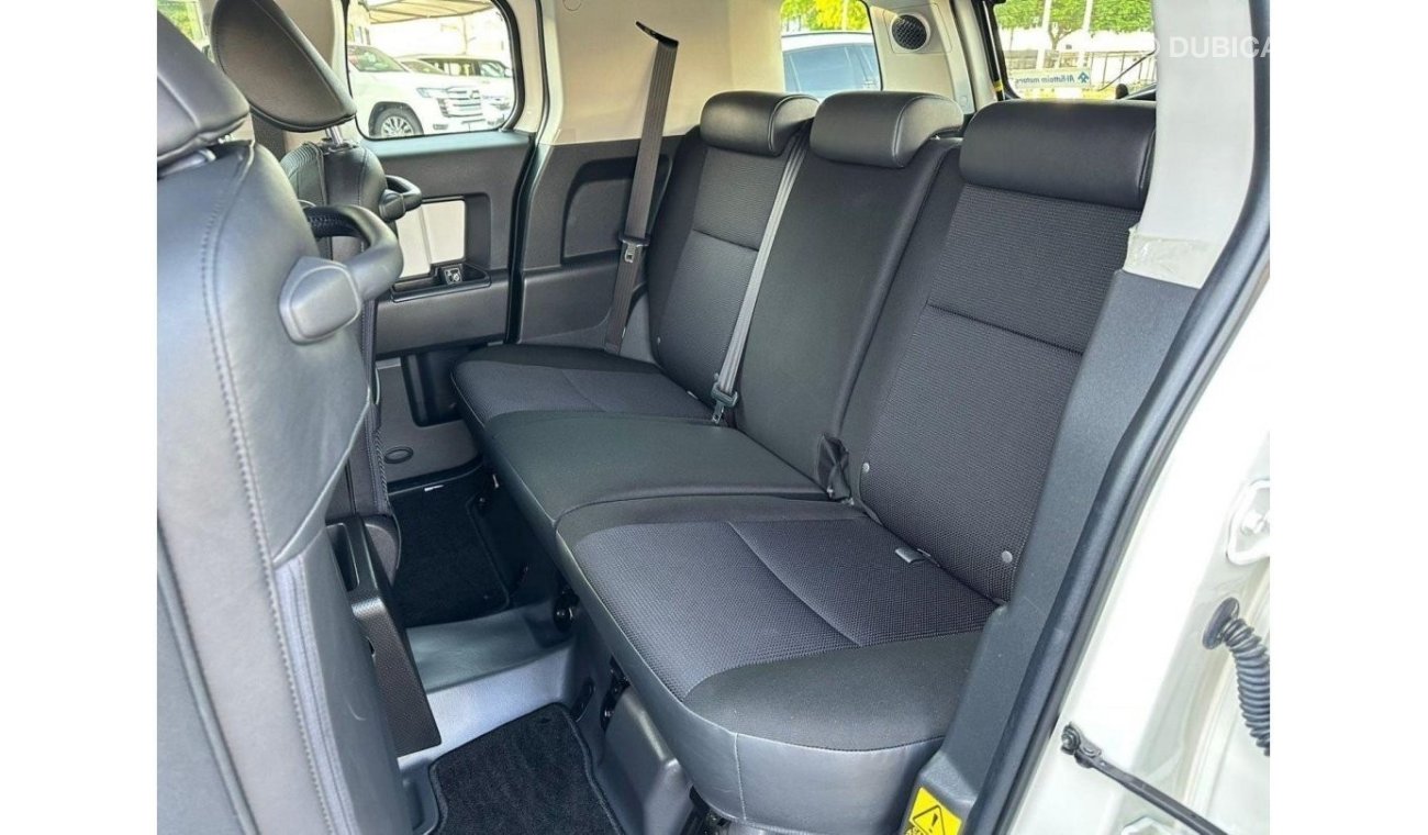 Toyota FJ Cruiser GXR GCC SPEC UNDER WARRANTY