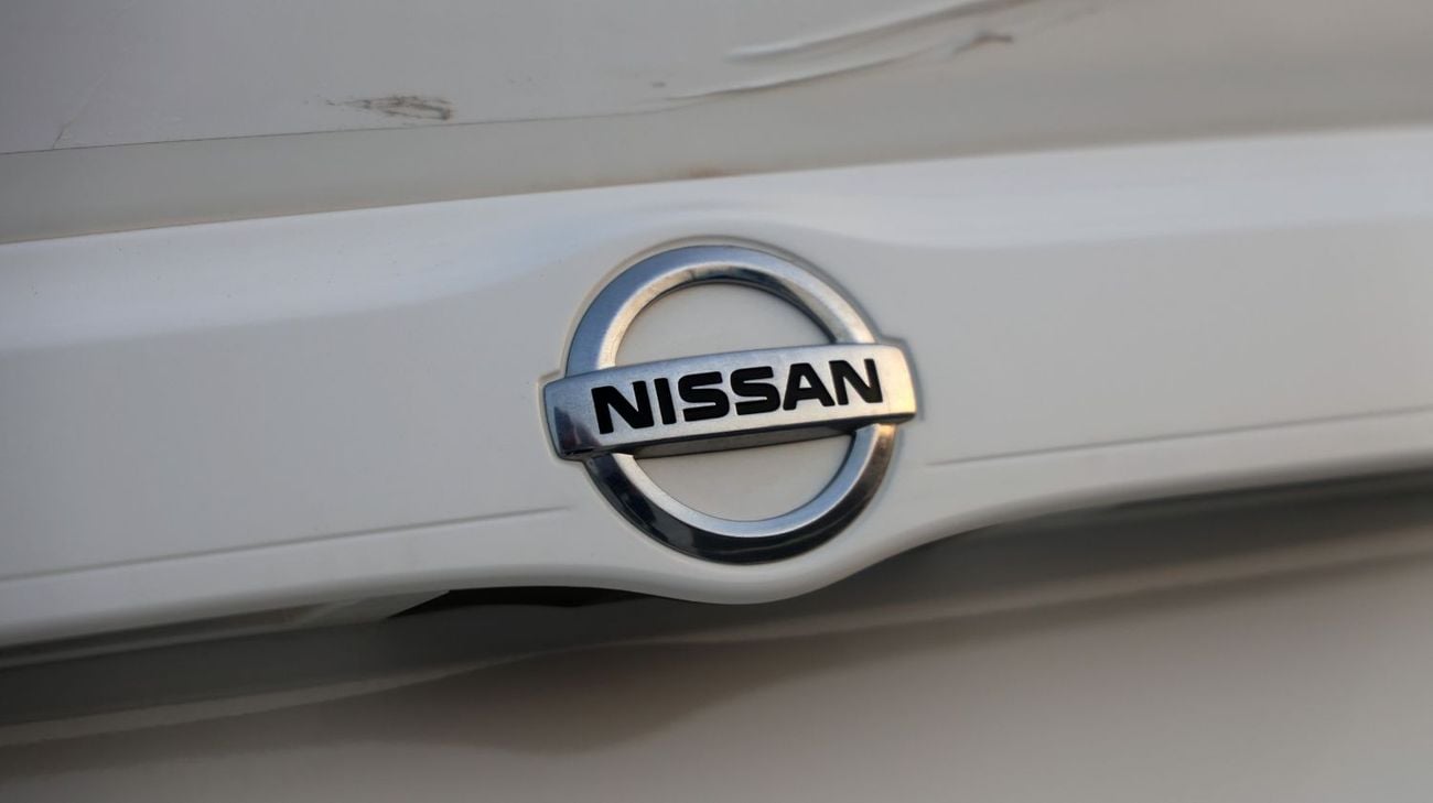 Nissan Sunny SV