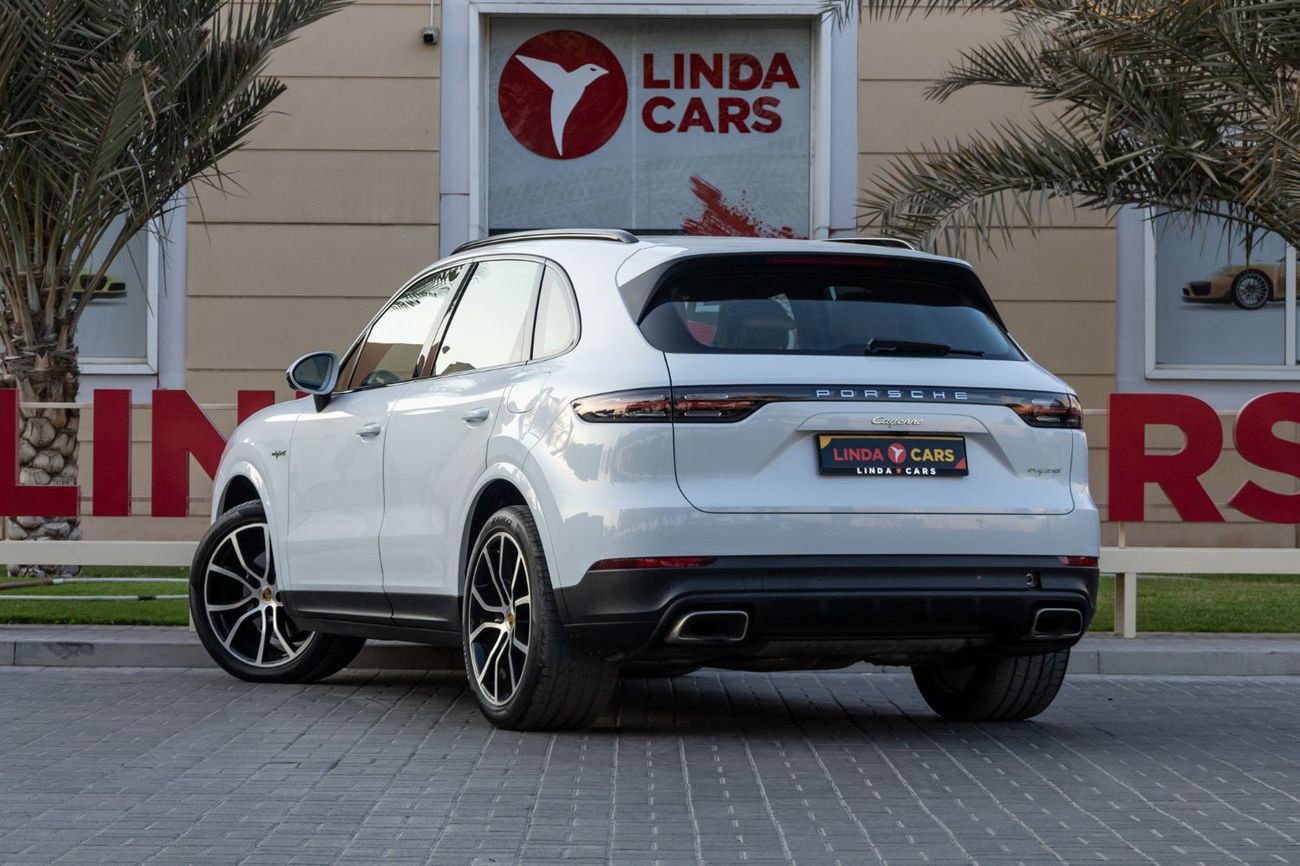 Porsche Cayenne E-Hybrid 3.0L (355 HP)