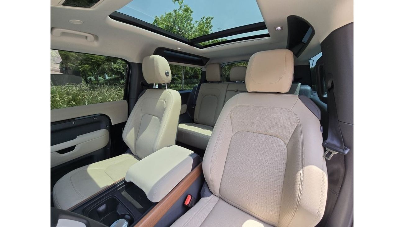 Land Rover Defender DEFENDER 2023 GCC V6 UNDER WARRANTY TILL 150000 KM 5 YEARS // LOW MILEAGE // PERFECT CNDITION