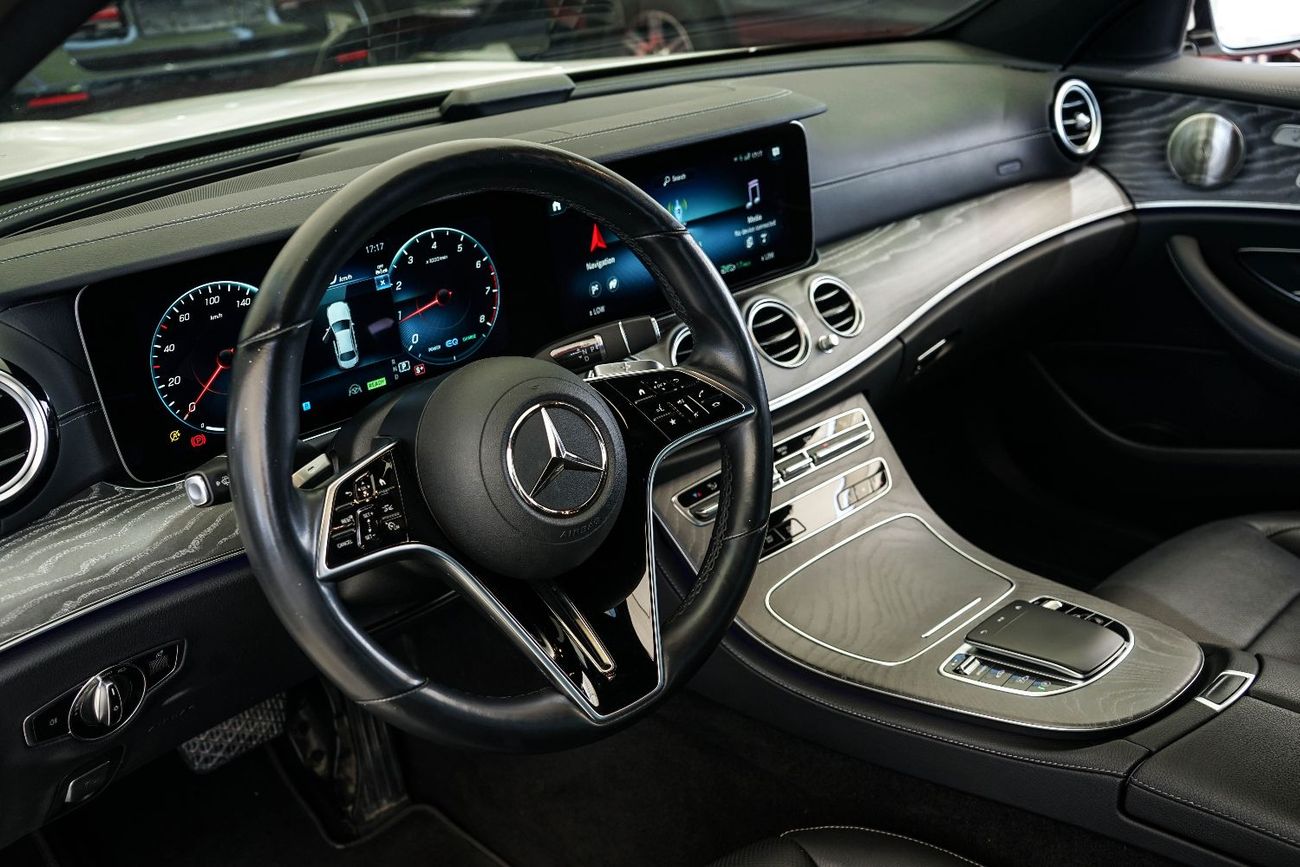 مرسيدس بنز E 350 Engine: 2.0L Turbocharged Inline-4 Engine (E350 AMG Dynamic spec commonly)