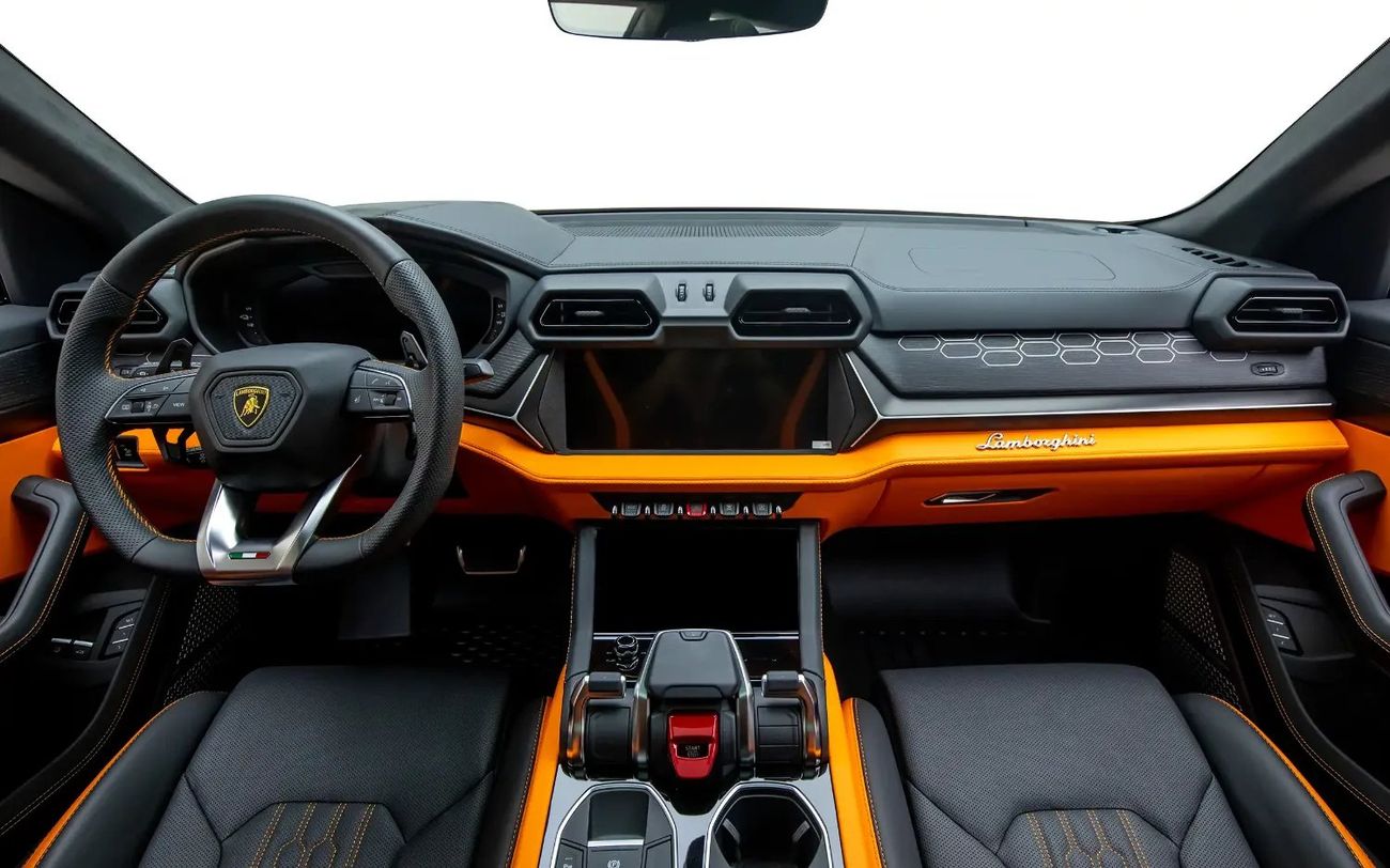 Lamborghini Urus SE - GCC Spec -With Dealer Warranty and Service Contract