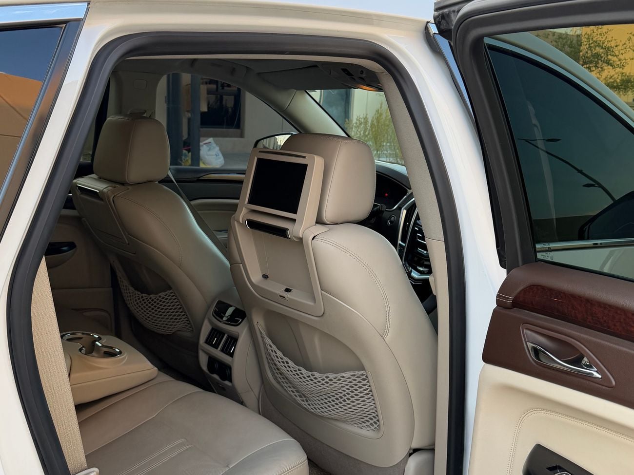 كاديلاك SRX LUXURY