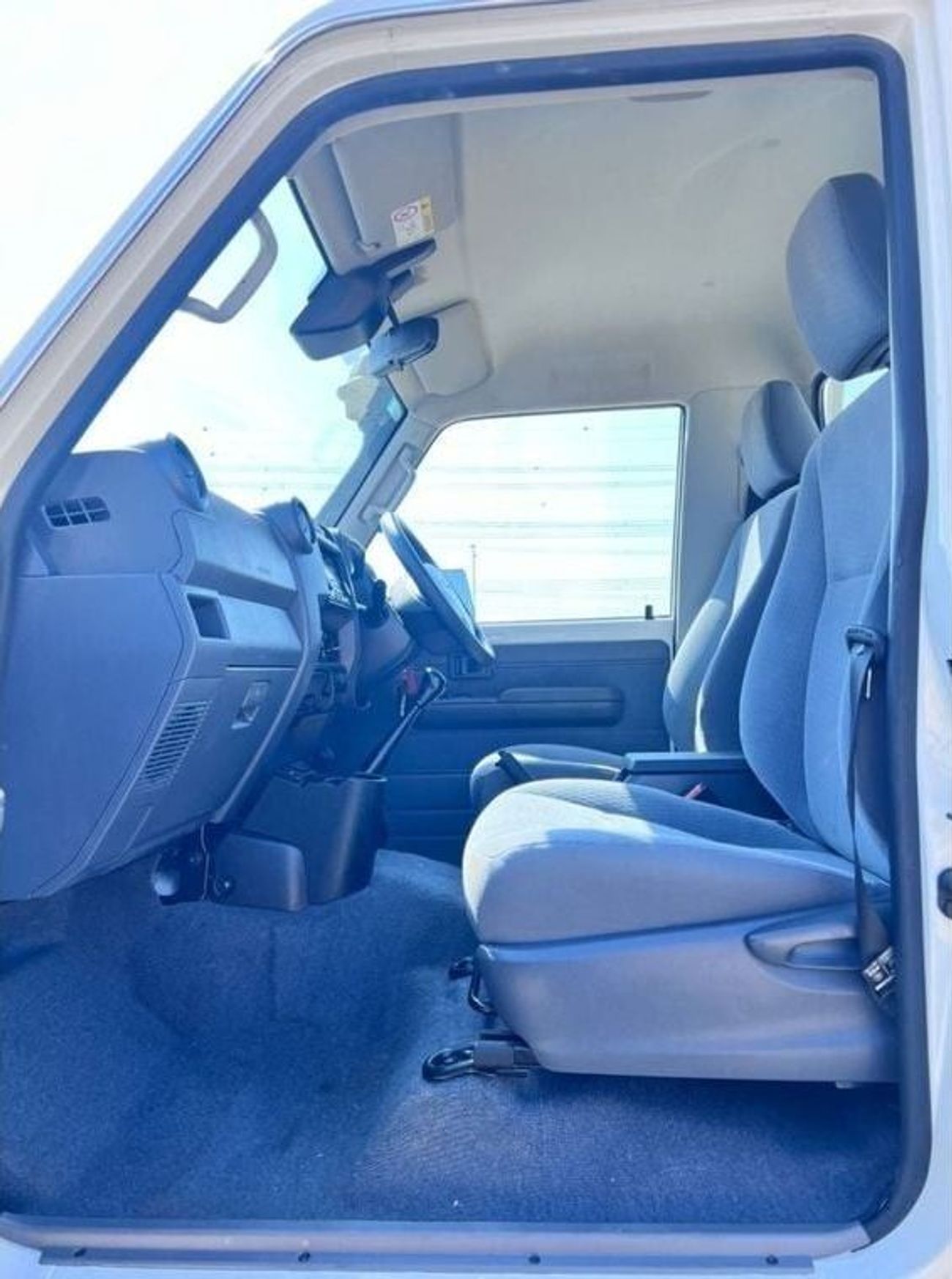 Toyota Land Cruiser Pick Up Diesel 4.5 Liter Single Cab Manual Gear 1VD Engine