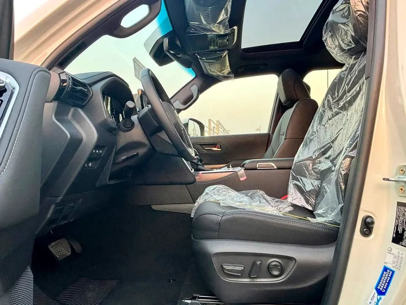 تويوتا لاند كروزر GXR 4.0L V6 - Brand GCC Specs