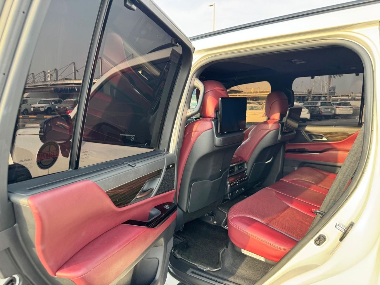 Lexus LX600 SIGNATURE