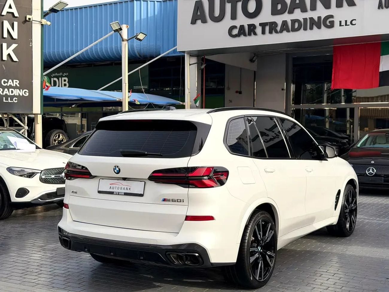 بي أم دبليو X5 M60i LUXURY