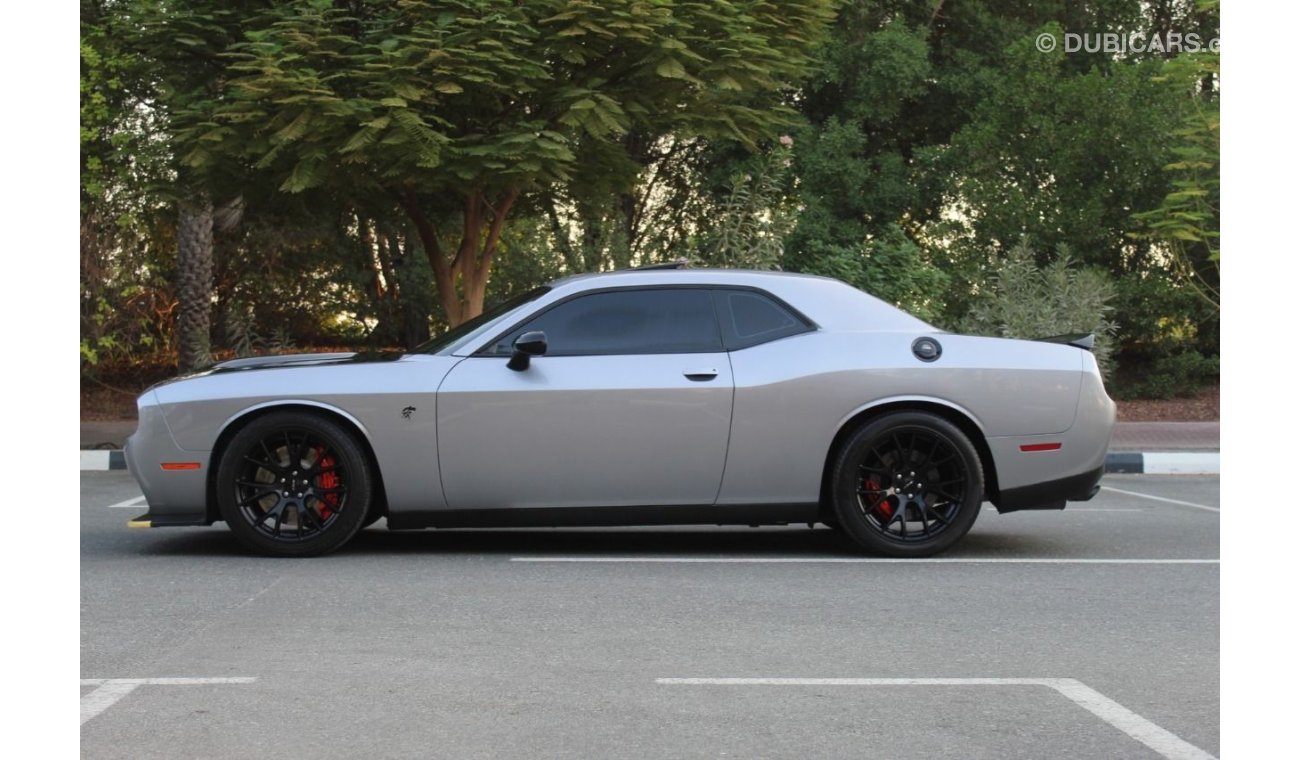 Dodge Challenger Dodge Chalenger SRT Hellcat 2016