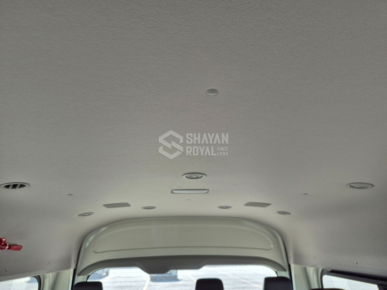 تويوتا هاياس 3.5L PETROL V6 DX MT 13-SEATS RWD 2026MY