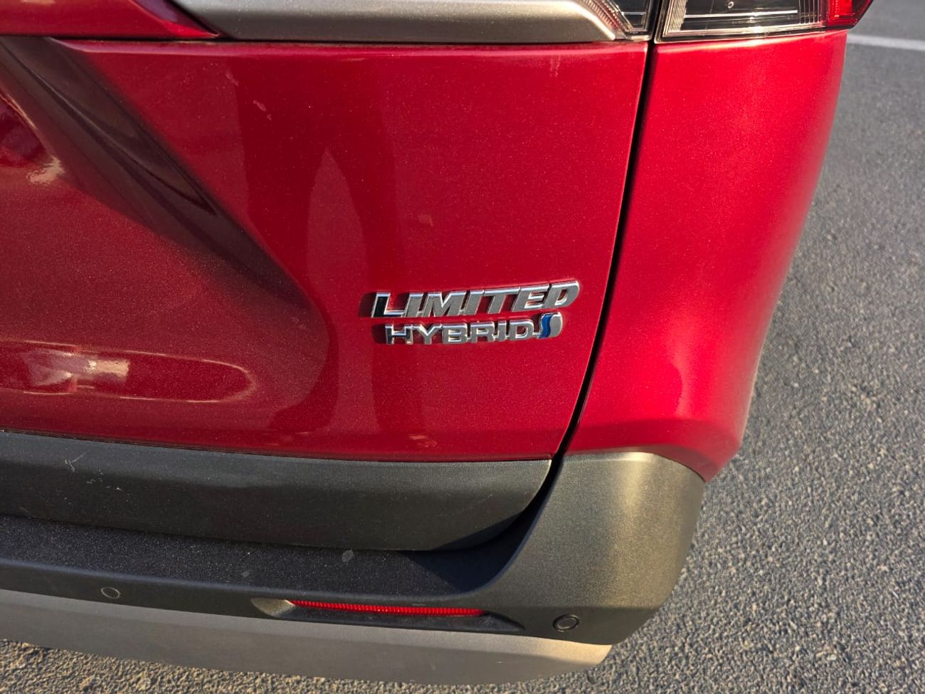 Toyota RAV4 2.5L Limited Hybrid Sunroof , Push button, Trunk automatic and original leather seats