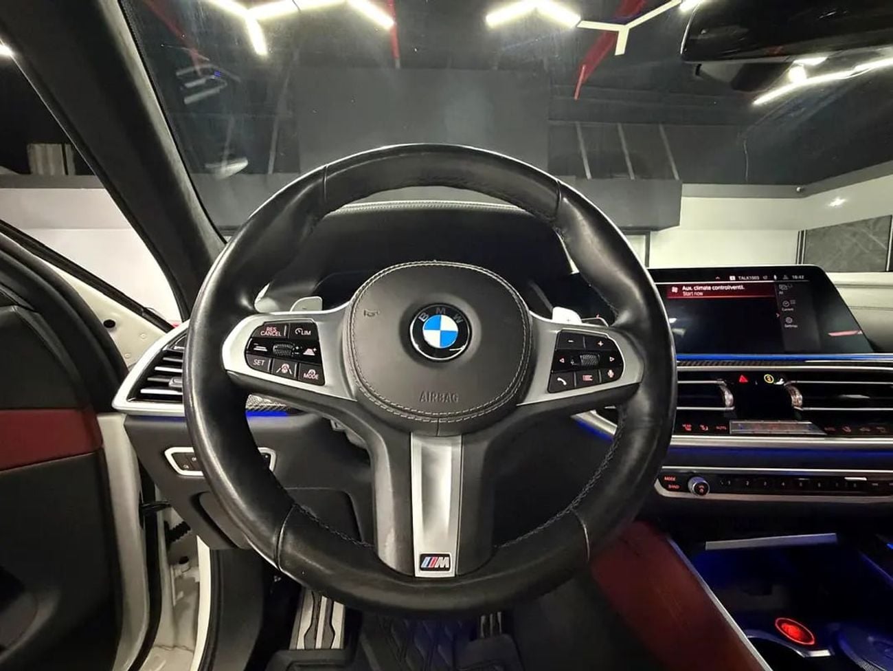 بي أم دبليو X6 XDRIVE M50i