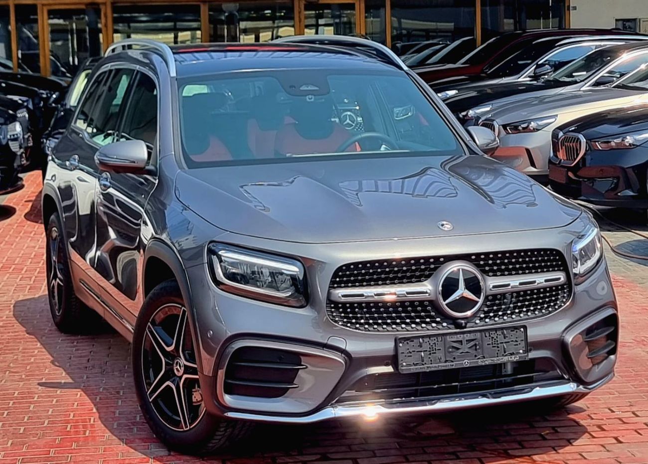 مرسيدس بنز GLB 200 AMG SUV 7 Seater Under Warranty 2025 GCC