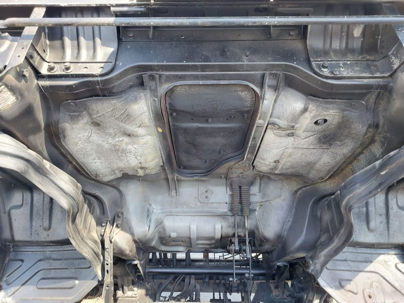 Mitsubishi Fuso Canter MITSUBISHI CANTER TRUCK RHD 1990 MODEL 3.9 L DIESEL MANUAL(PM40451)