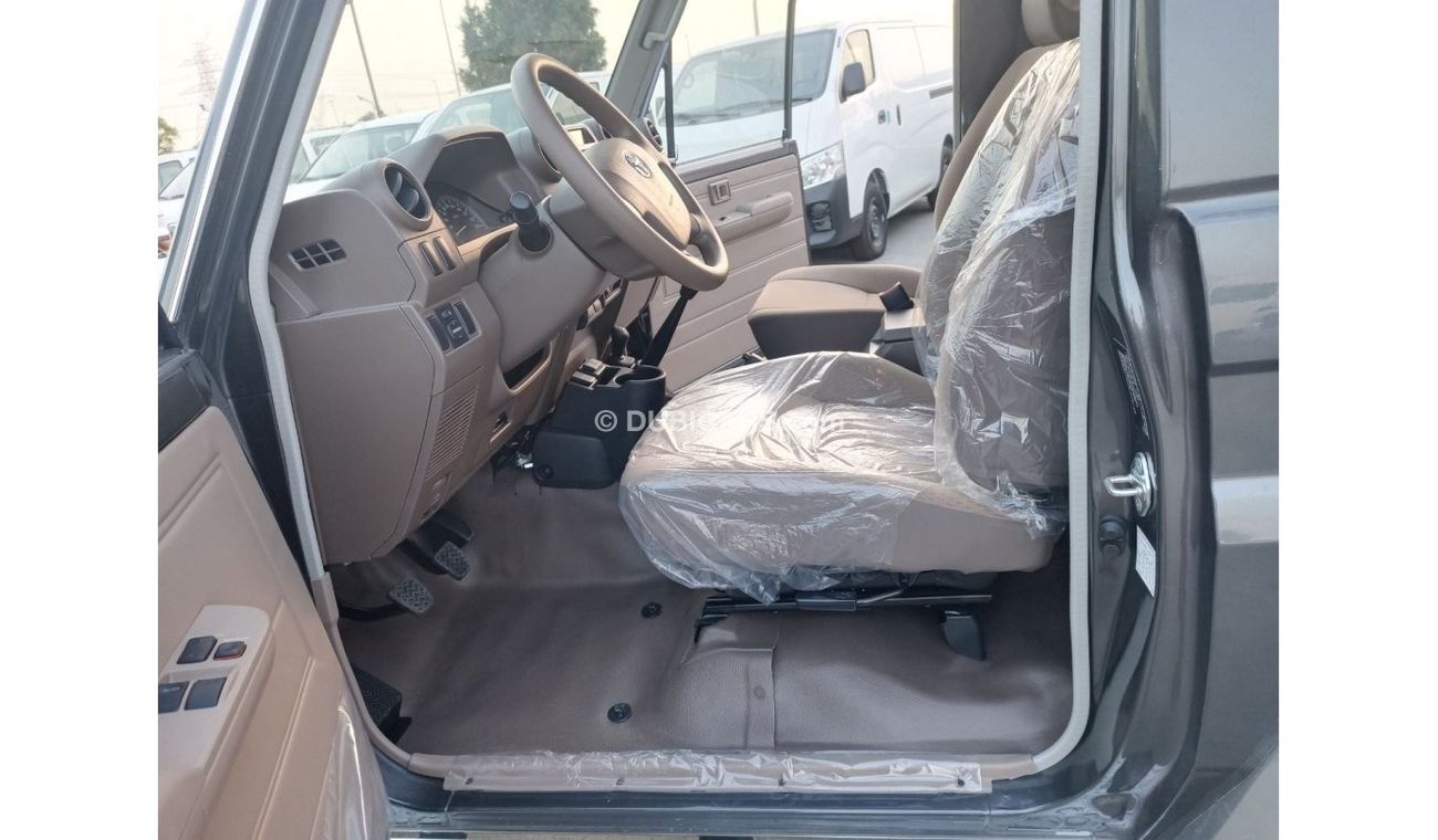 Toyota Land Cruiser 70 4.0L V6 2doors (Winch + Alloy Wheels)