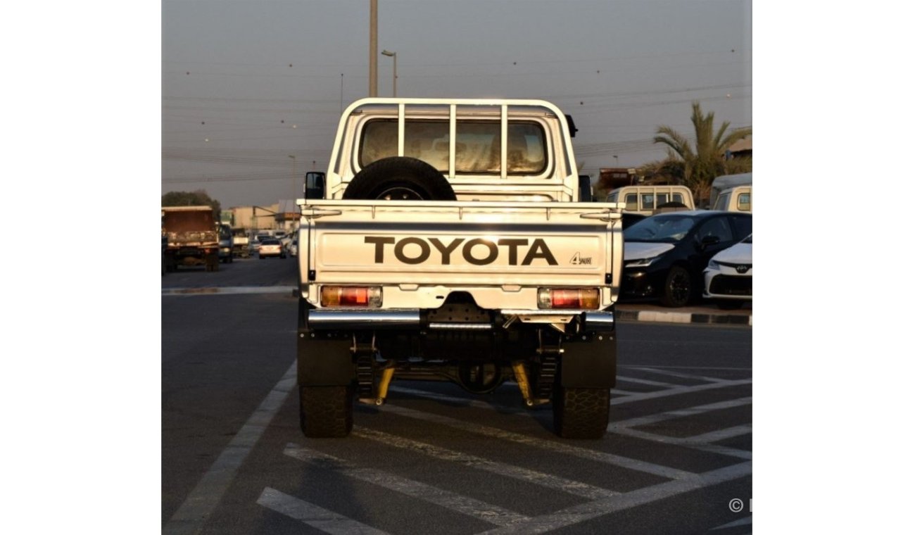 Toyota Land Cruiser Pick Up