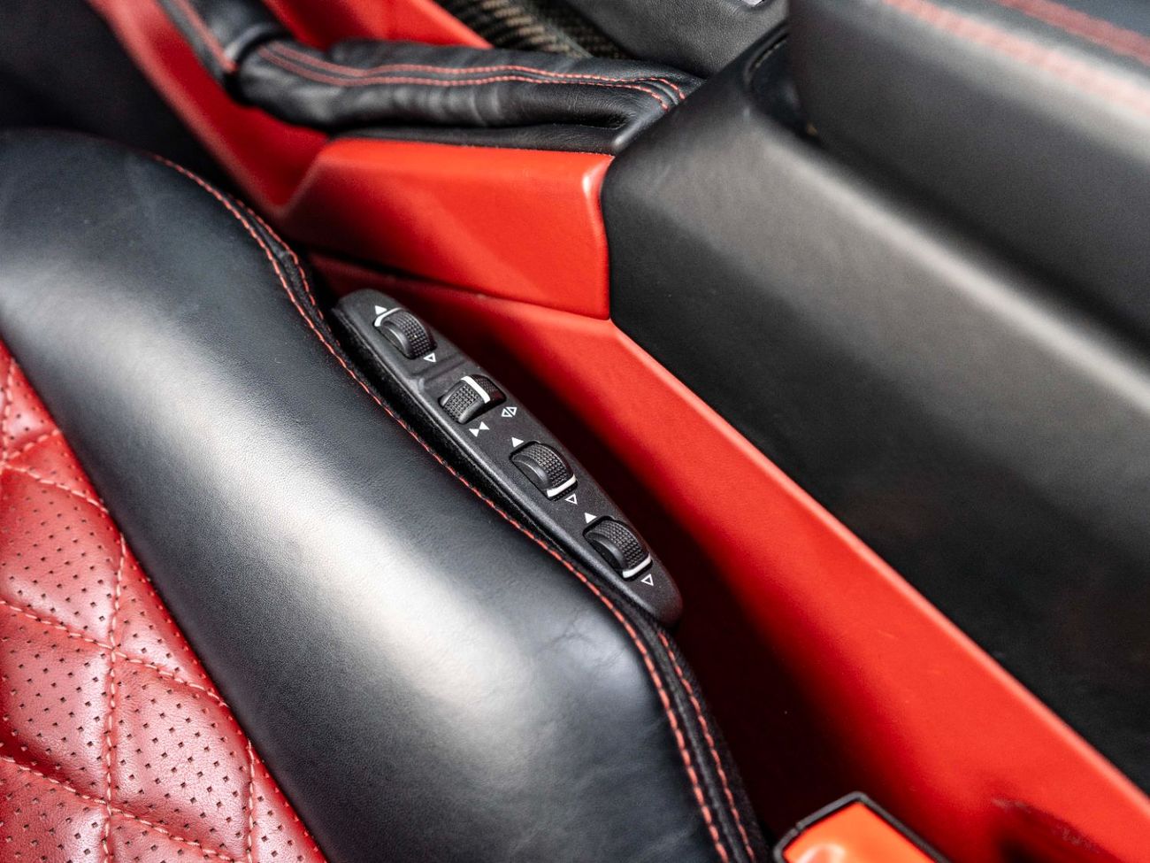 مرسيدس بنز G 63 AMG First Edition 5.5L