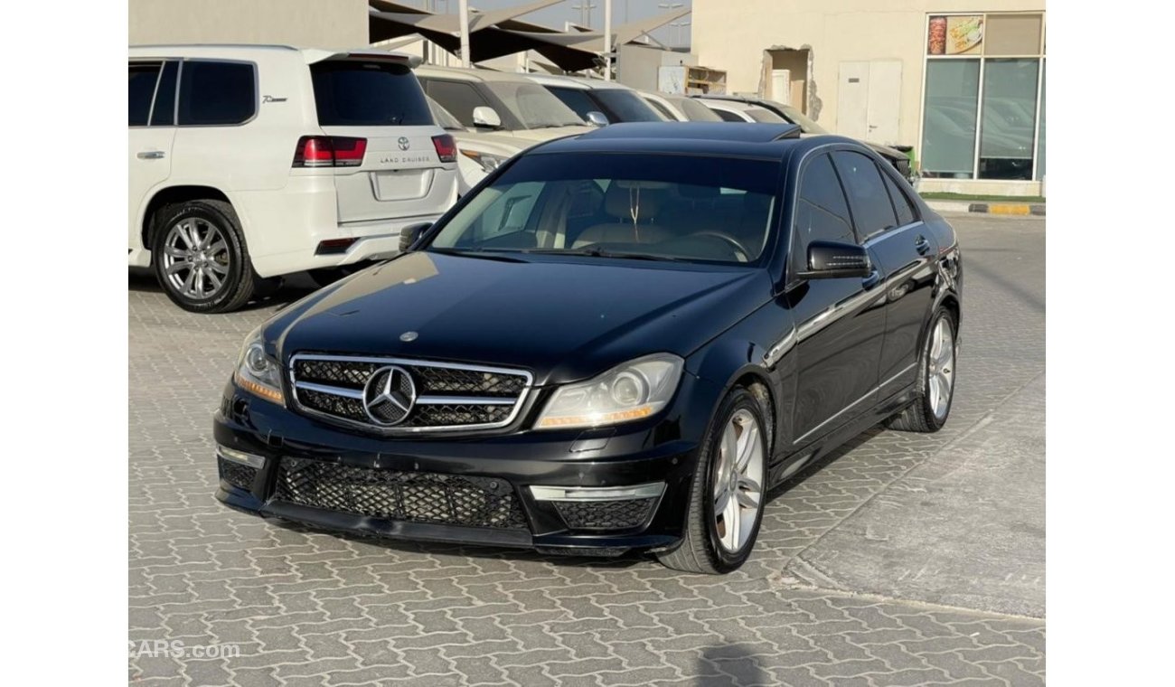 مرسيدس بنز C 300 Std Std موديل 2013 وارد 6 سلندر ماشية 174000