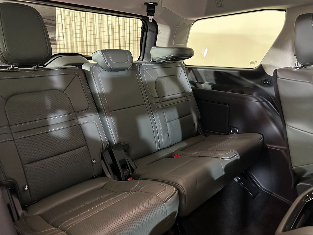 Lincoln Navigator PRESIDENTIAL /N1923 / AL TAYER MOTORS / AL QOUZ SHOWROOM