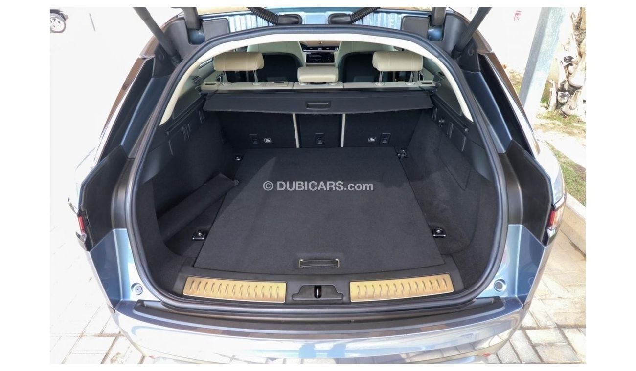 Land Rover Range Rover Velar P250 L560