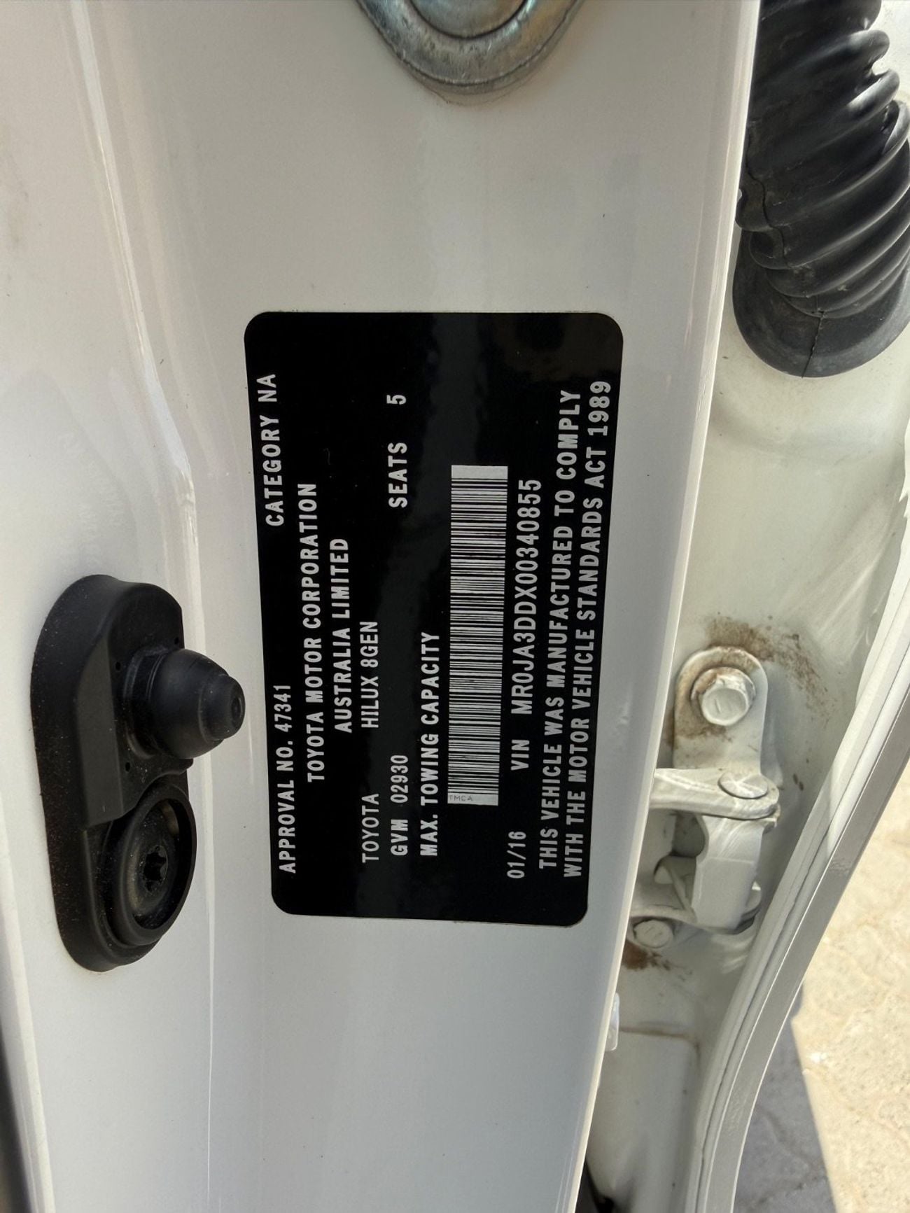 تويوتا هيلوكس SR5 export from Australia