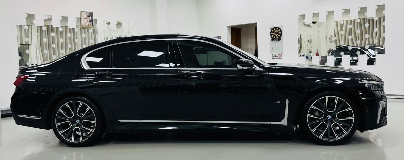 BMW 730Li Exclusive GCC .. FSH .. M kit .. Perfect Condition .. Warranty .