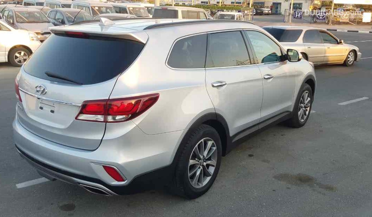 Hyundai Santa Fe fresh and imported and very clean inside out and ready to drive
