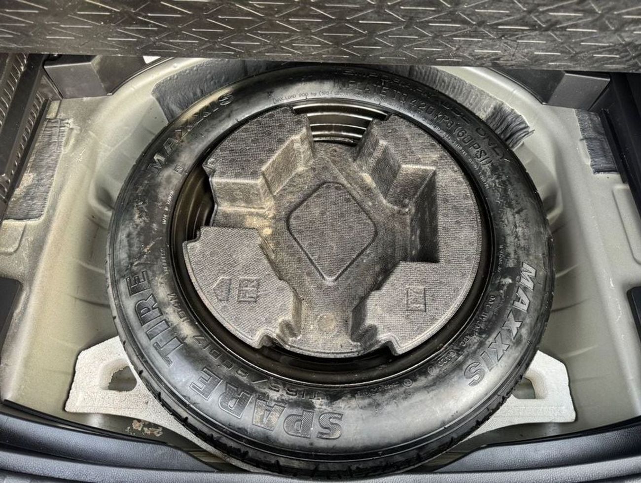 Toyota RAV4 2021 XLE SUNROOF KEYLESS FULL OPTION US SPEC