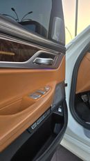 BMW 750Li Luxury 4.4L (443 HP)