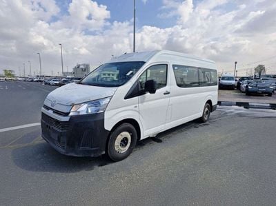 Toyota Hiace 2.8L DSL 13 SEATS HIGHROOF WITH SUNROOF AND DOOR HANDLE SAUDI SPECS