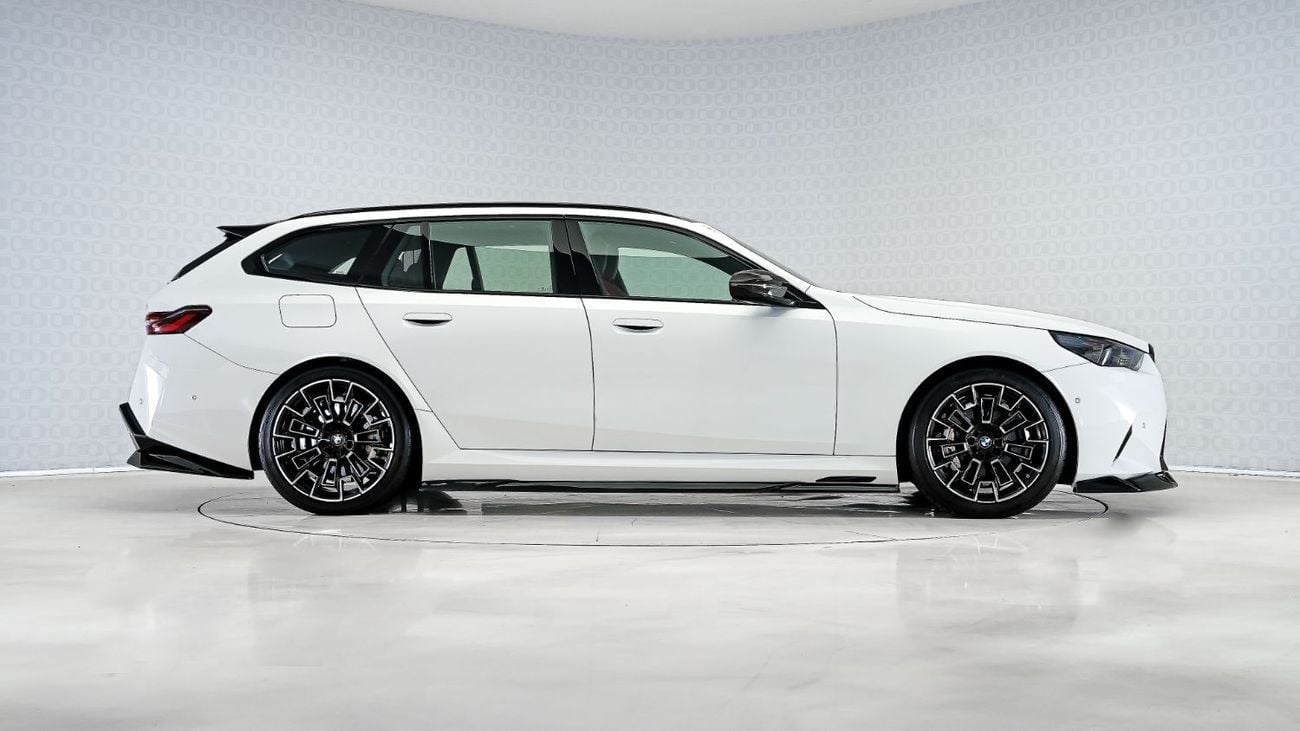 BMW M5 Competition | AED 8,647 PM | Warranty -Service 2030 | GCC