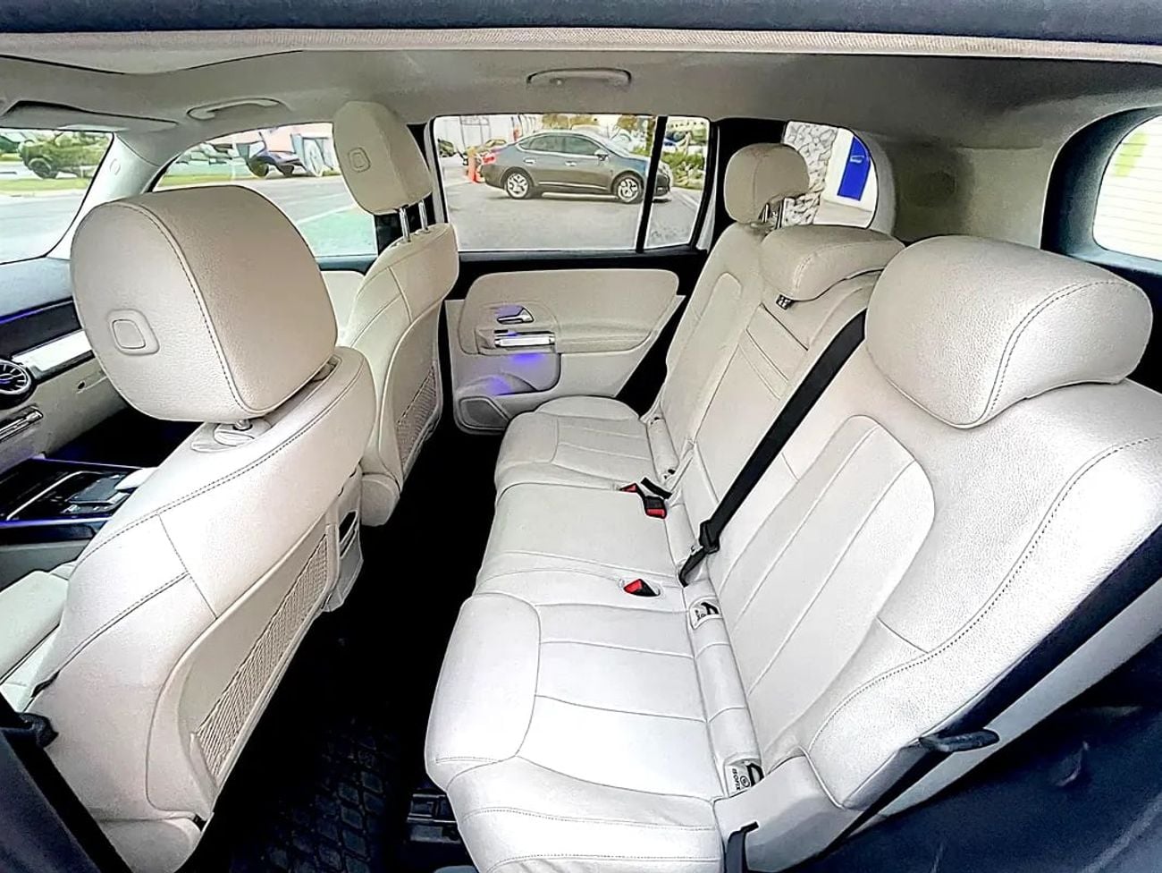 مرسيدس بنز GLB 1,560 PM | MERCEDES GLB250 4MATIC| | ORIGINAL PAINT | LOW MILEAGE| 0% DOWNPAYMENT