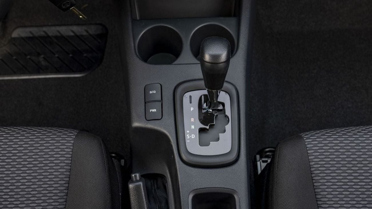 تويوتا هيلوكس GLX Toyota Hilux 2.7L petrol au A/T MY24