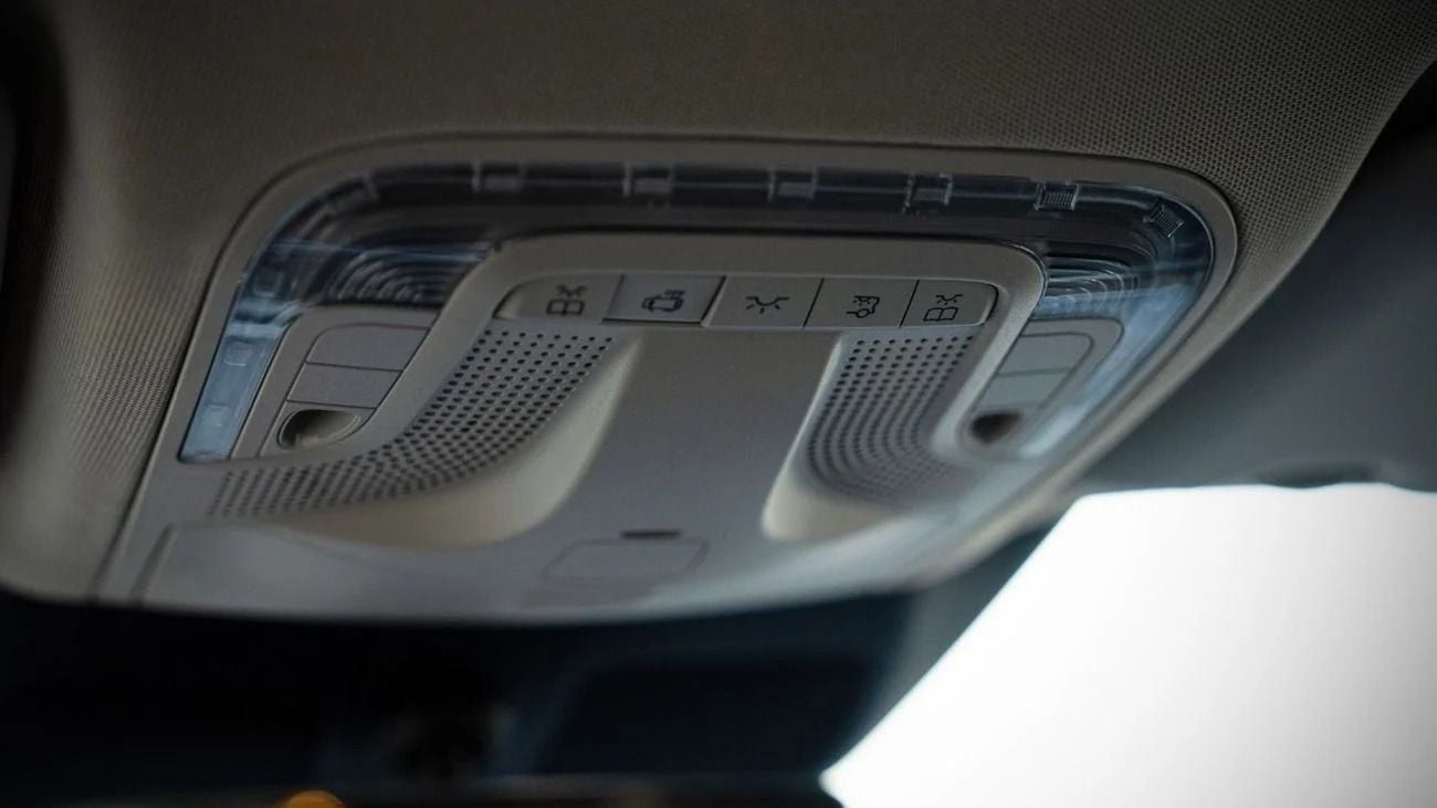 Mercedes-Benz V 300 2025 Mercedes-Benz V300 Extra Long (6 + 2 Seating) 2.0L 4-Cyl Petrol A/T RWD 4x2 Export Only