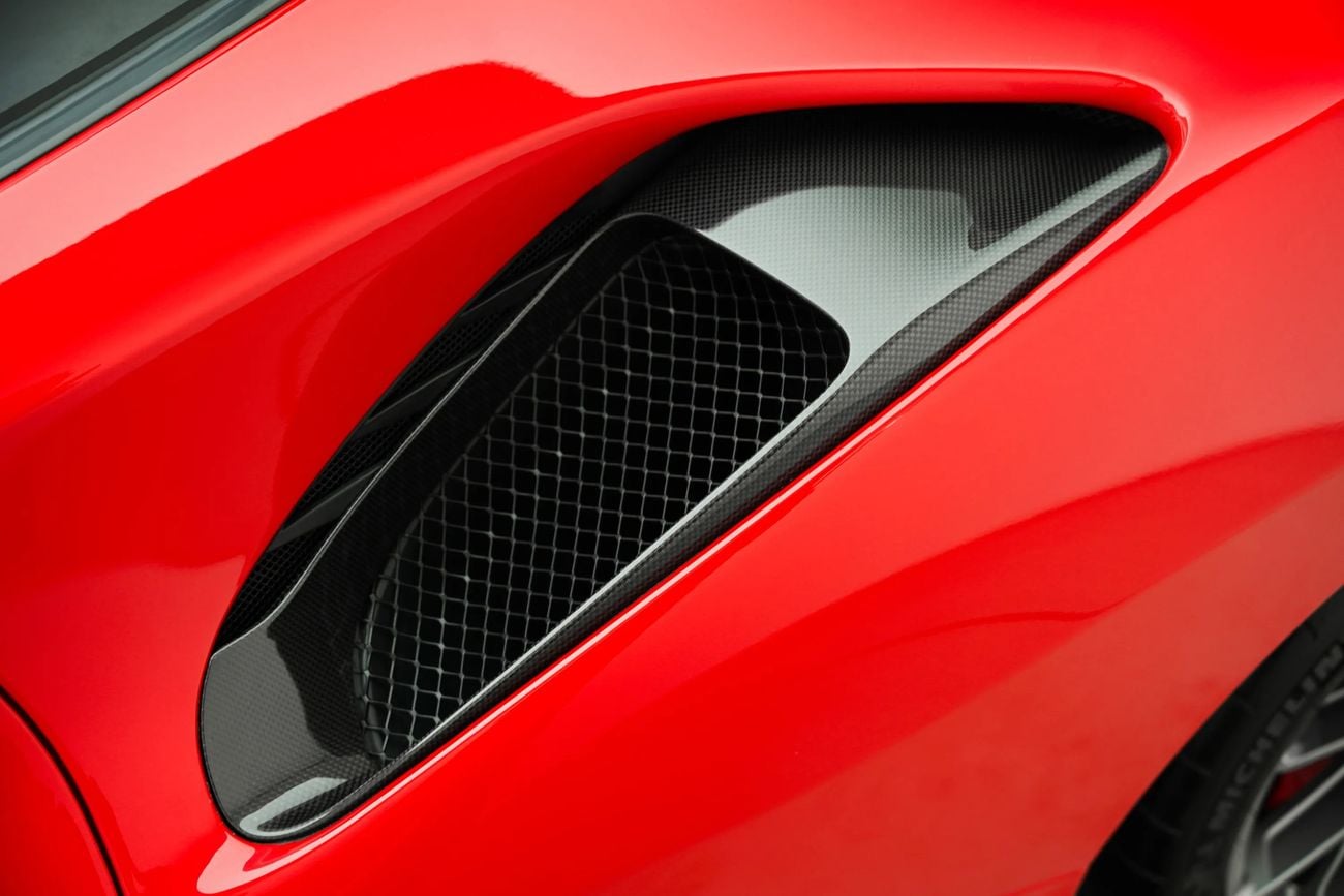 فيراري 488 بيستا