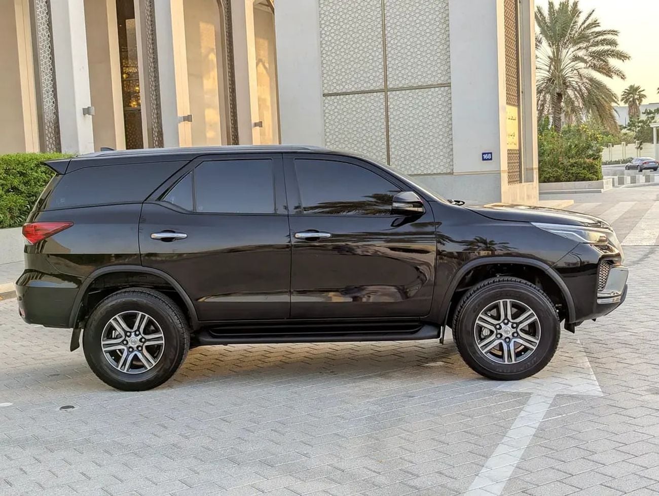 Toyota Fortuner EXR - GCC Specs - Original Paint Low Mileage Accident Free