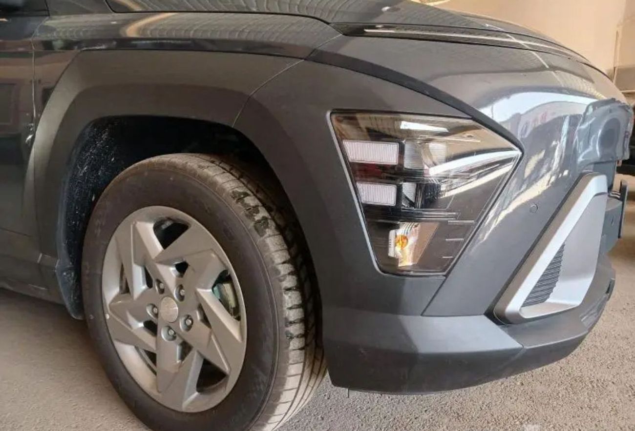 هيونداي كونا 1500cc Petrol FWD Wheels 17 ABS , Wheels 16' , Power Mirror Back and rear Sensors , Hallogen Headlig