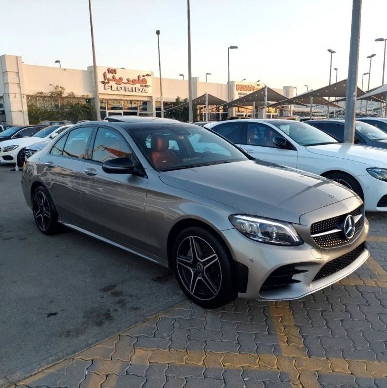 مرسيدس بنز C 300 بريميوم