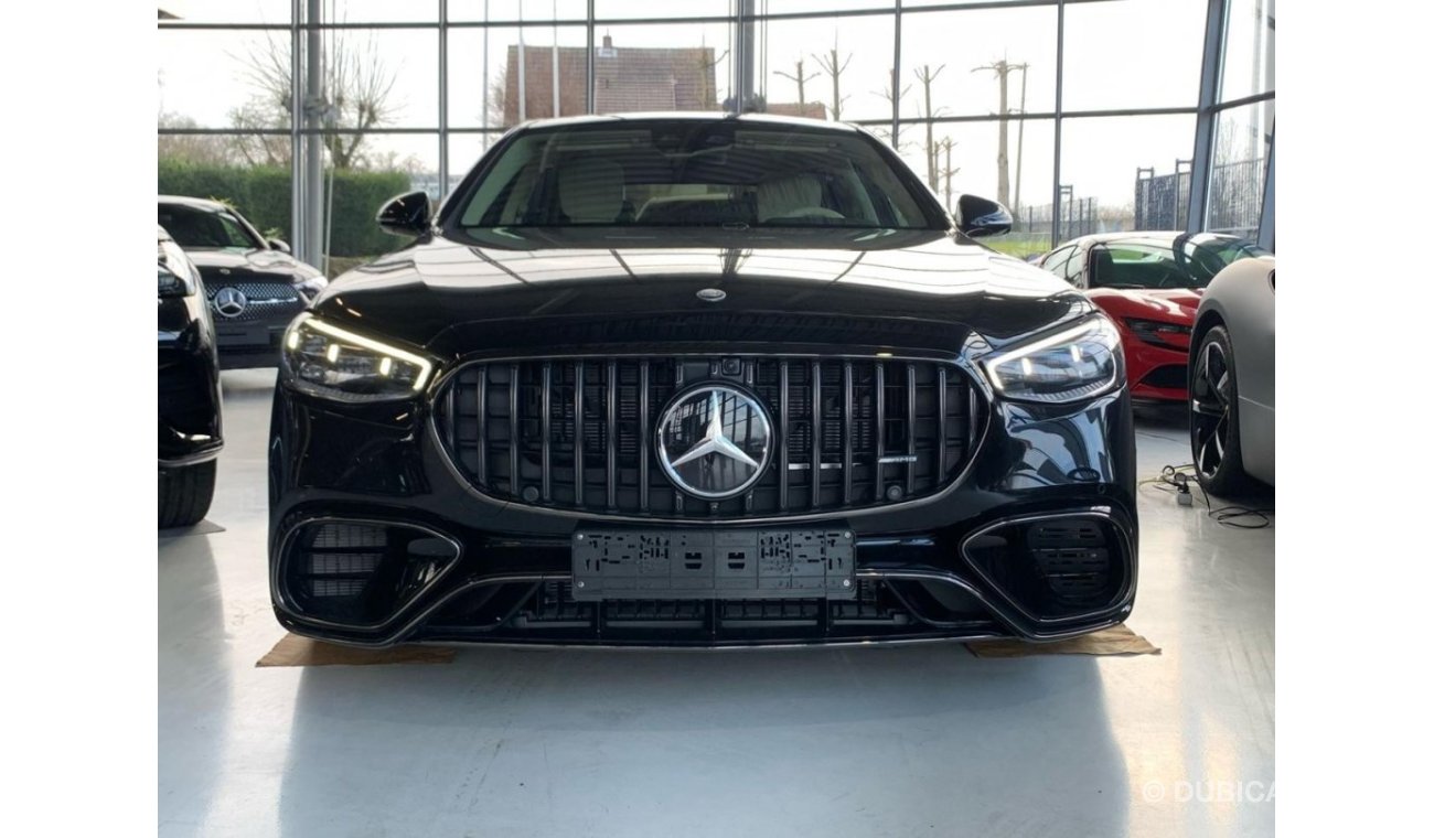 مرسيدس بنز S 63 AMG AMG (ليلي وأنيق، ديكور) * زنبرك هوائي * محور خلفي * كاميرا 360 درجة * شاشة عرض ثلاثية الأبعاد * شاشة