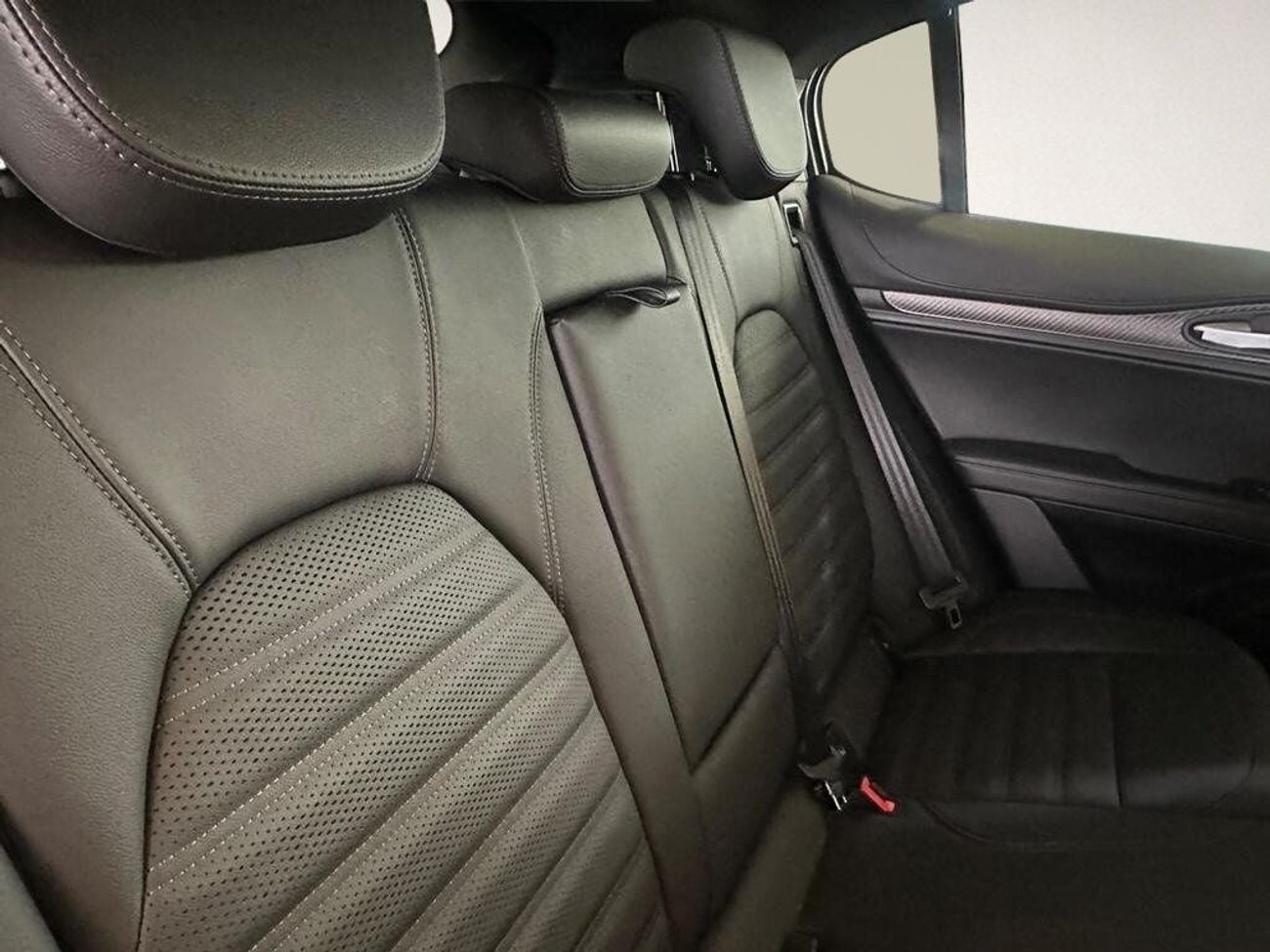 ألفا روميو ستيلفيو Quadrifoglio